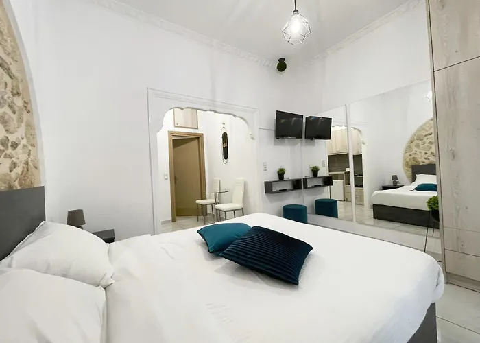 23 * Rethymno (Crete)